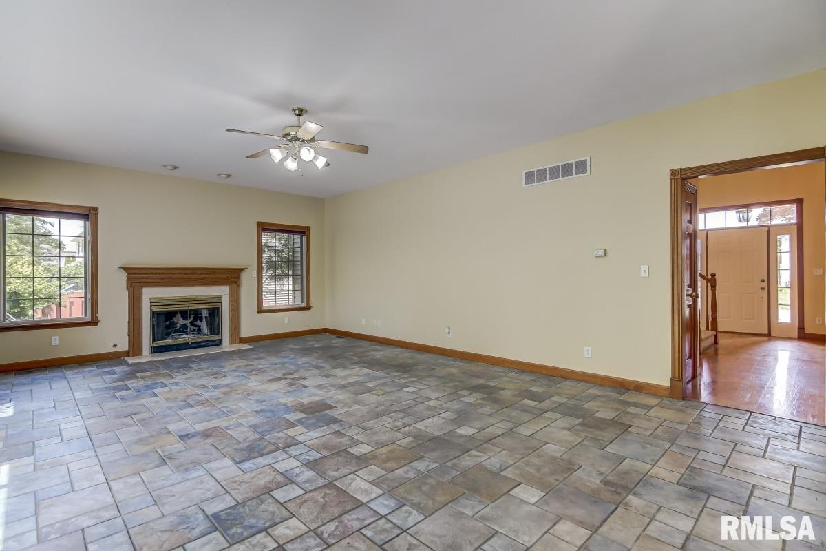 2517 Dickens Drive Springfield, IL 62711 - Photo 14 of 46 Gallery Image 14