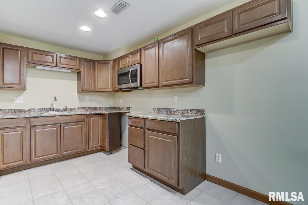 2517 Dickens Drive Springfield, IL 62711 - Photo 41 of 46 Gallery Image 41