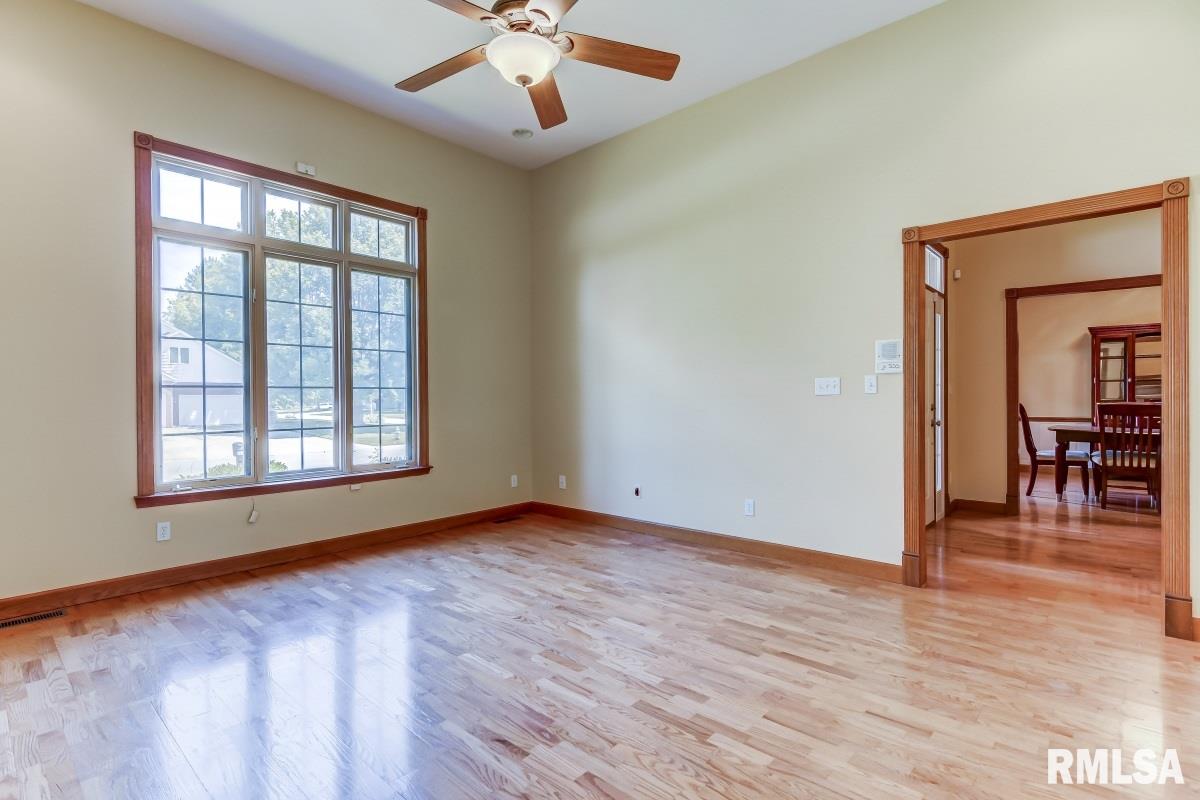 2517 Dickens Drive Springfield, IL 62711 - Photo 5 of 46 Gallery Image 5