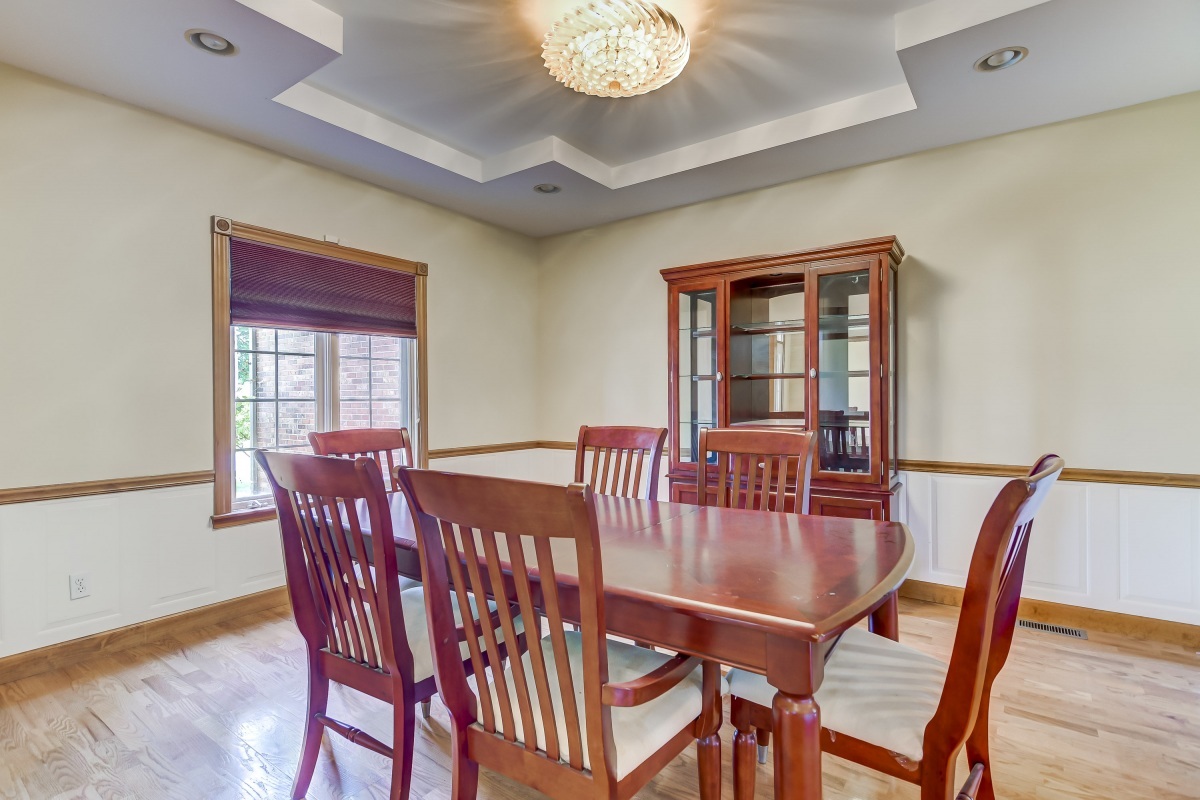 2517 Dickens Drive Springfield, IL 62711 - Photo 8 of 46 Gallery Image 8