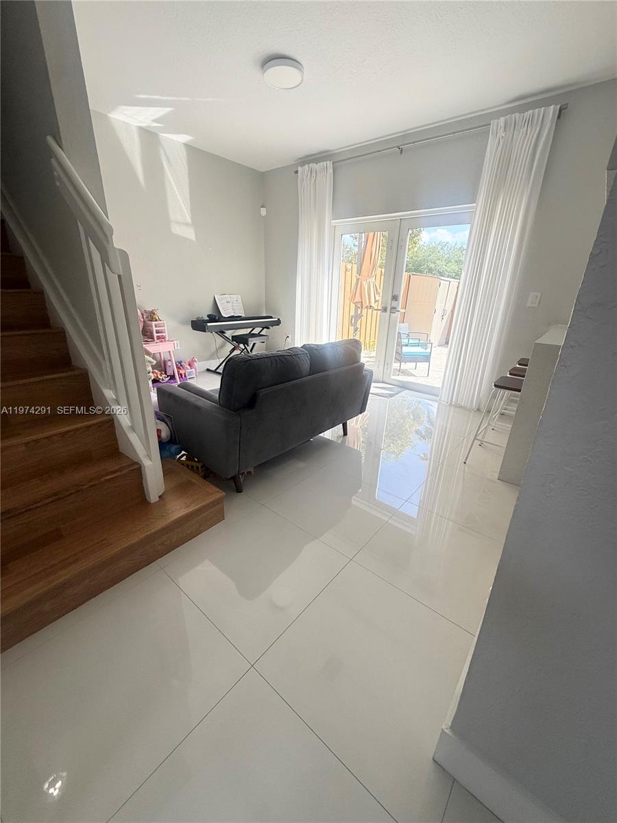 4106 Northeast 25th Street Homestead, FL 33033 - Photo 5 of 19
