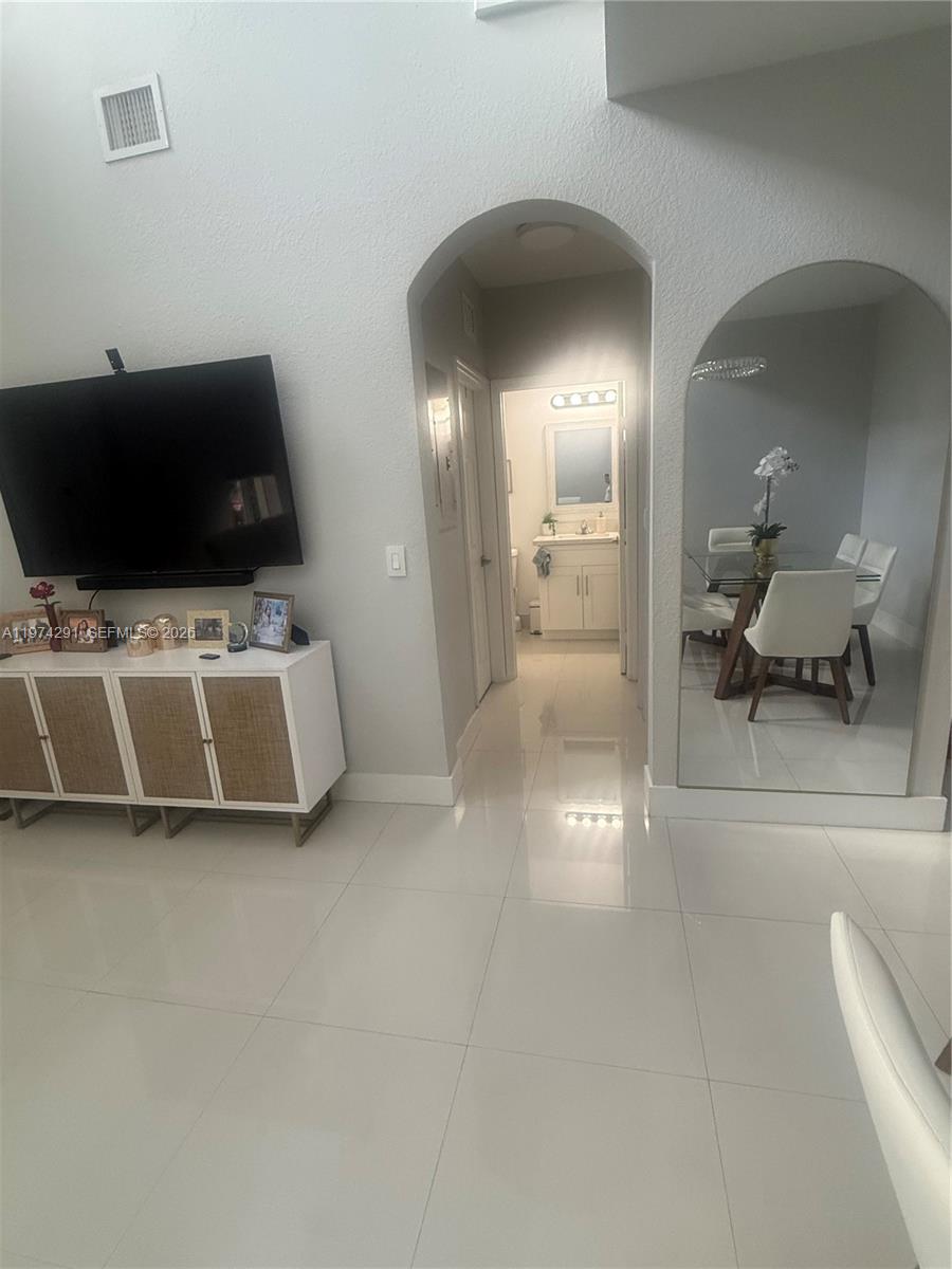 4106 Northeast 25th Street Homestead, FL 33033 - Photo 9 of 19