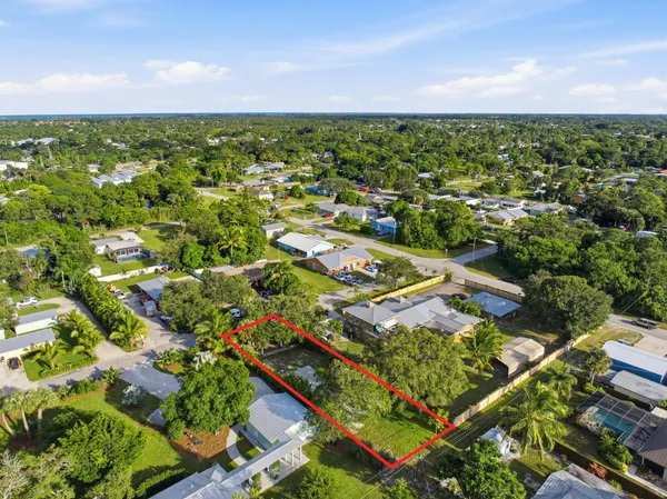 $109,900 | 5028 Southeast Driftwood Avenue, Stuart, FL 34997