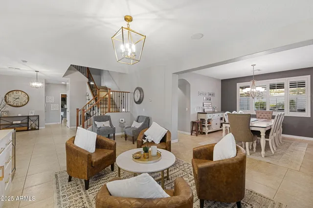 $899,999 | 1918 West Bonanza Lane, Phoenix, AZ 85085