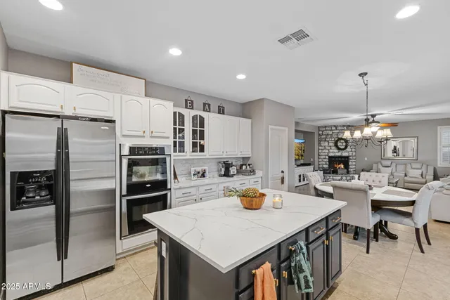 $899,999 | 1918 West Bonanza Lane, Phoenix, AZ 85085