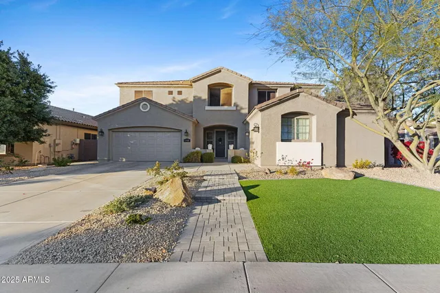 $899,999 | 1918 West Bonanza Lane, Phoenix, AZ 85085