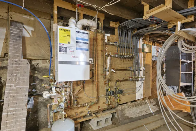 $475,000 | 306 Maine Avenue, Farmingdale, ME 04344