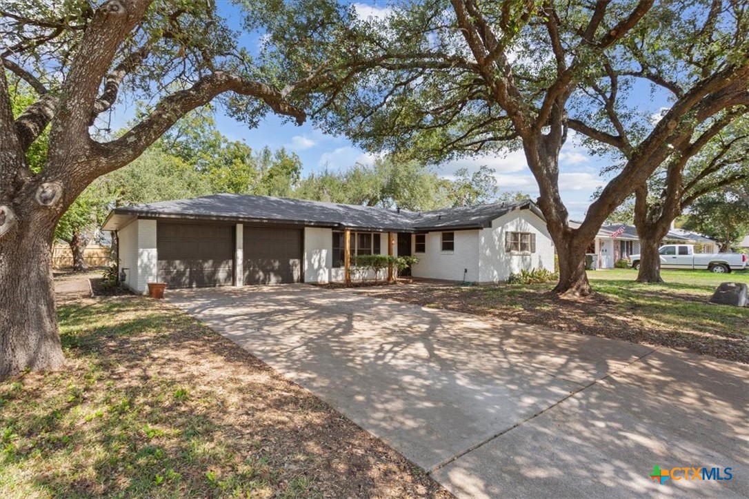4412 Briar Cliff Road Temple, TX 76502 - Photo 3 of 35 a view of a house with a yard
