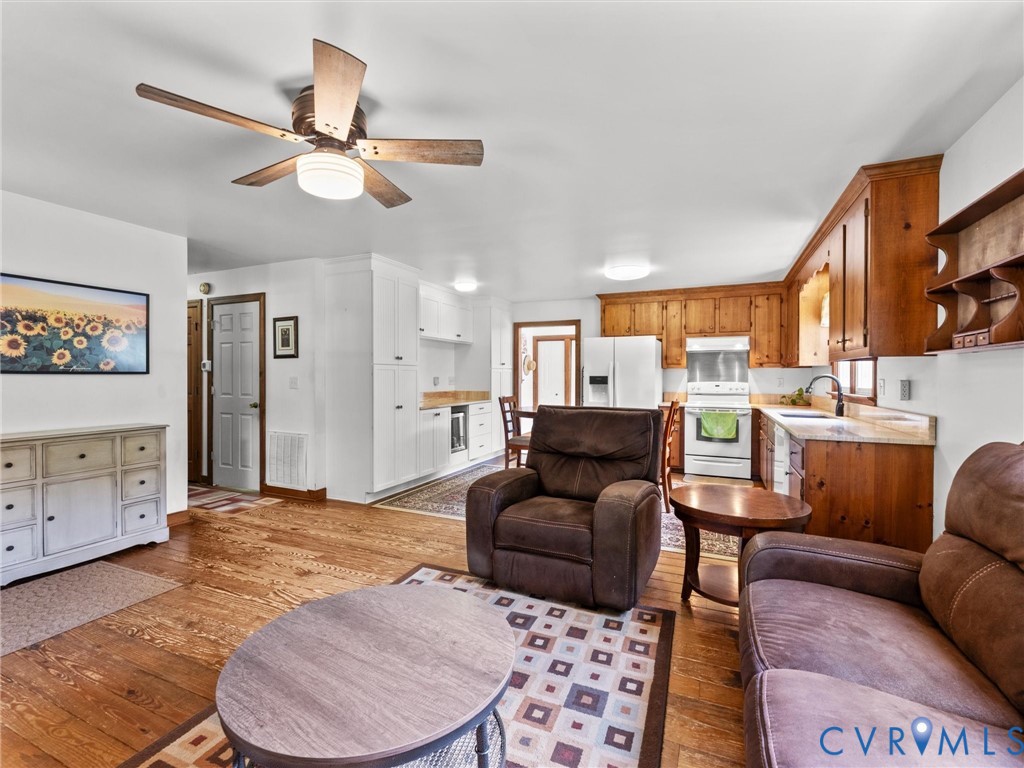 3607 Pacetown Road Sandy Hook, VA 23153 - Photo 8 of 33
