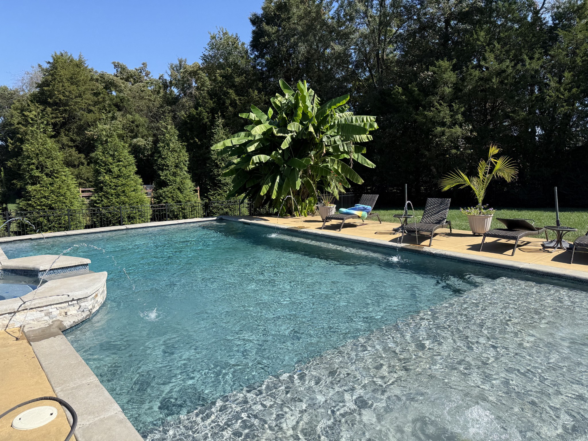 211 Fox Den Way Murfreesboro, TN 37130 - Photo 33 of 64 a backyard of a house with table and chairs
