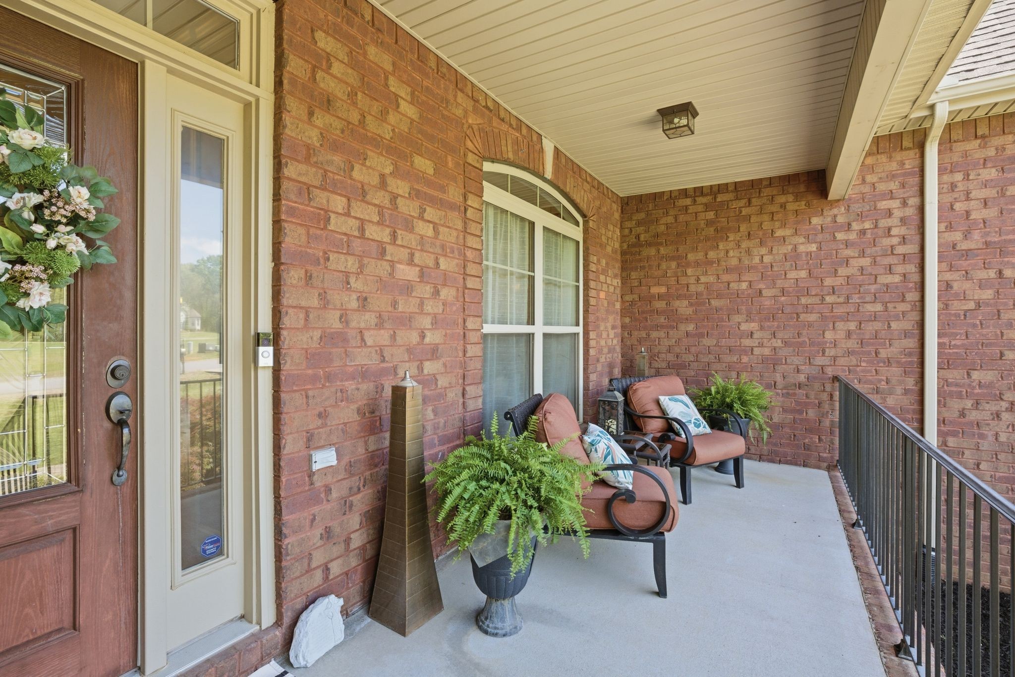 211 Fox Den Way Murfreesboro, TN 37130 - Photo 5 of 64 a view of a chairs with a potted plant