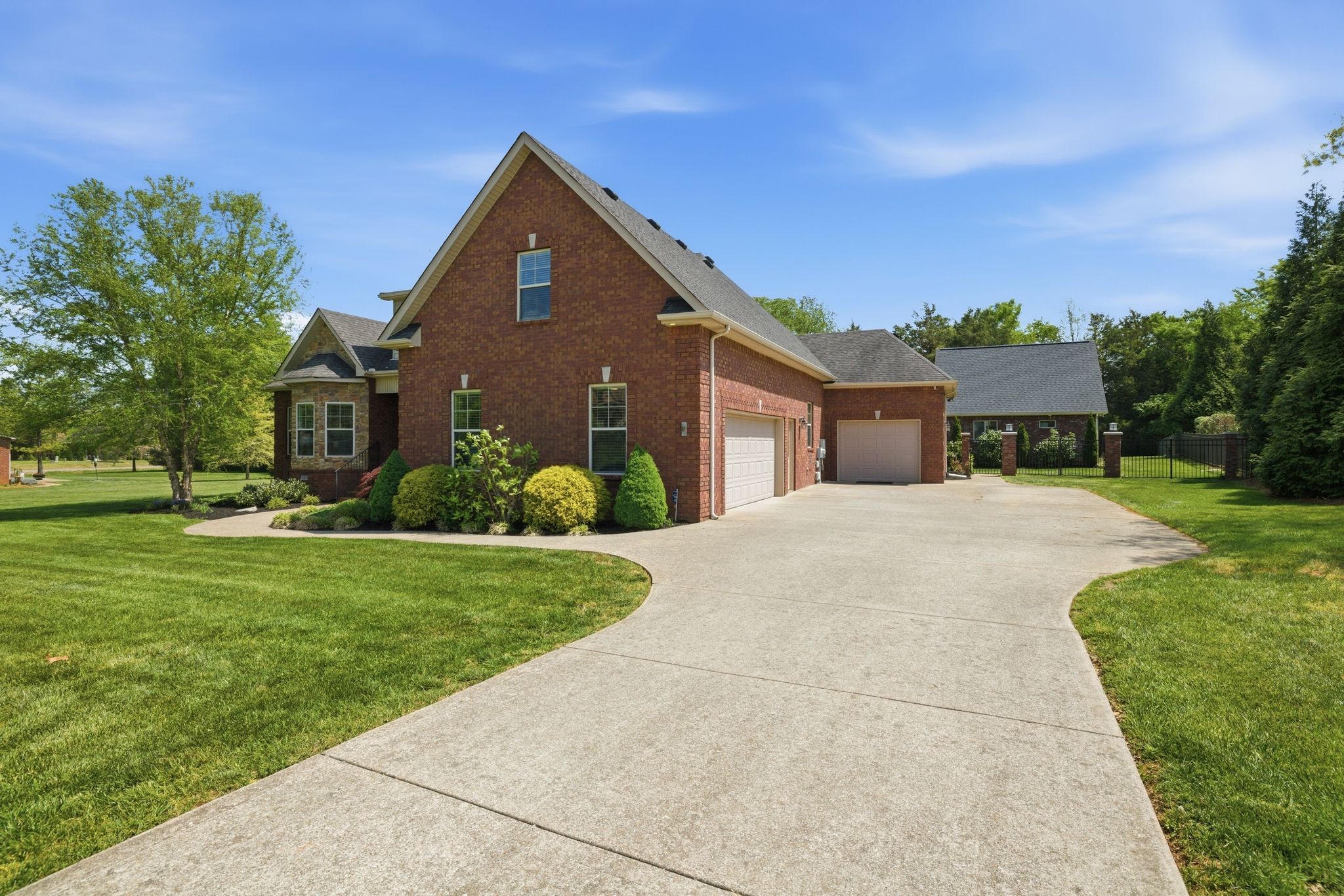 211 Fox Den Way Murfreesboro, TN 37130 - Photo 53 of 64 a front view of a house with a yard