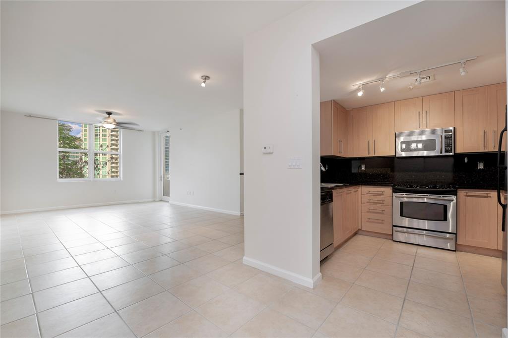 511 Southeast 5th Avenue, Unit 803 Fort Lauderdale, FL 33301 - Photo 13 of 45