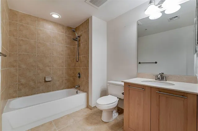 $3,600 | 511 Southeast 5th Avenue, Unit 803, Fort Lauderdale, FL 33301