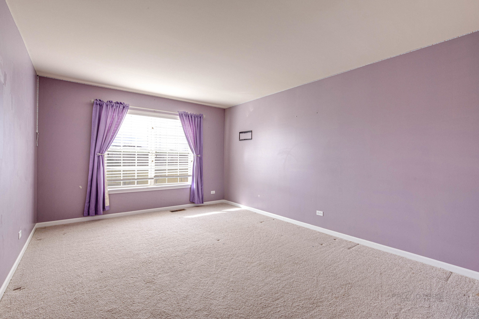 2479 Downing Court Gurnee, IL 60031 - Photo 18 of 21 a view of an empty room with a window