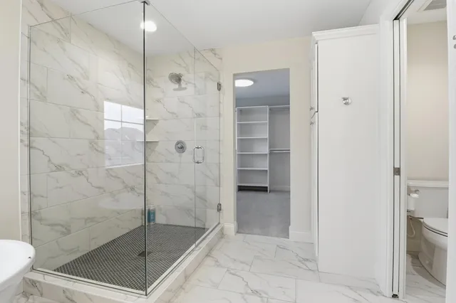 $1,800,000 | 5840 Prestwick Court, Excelsior, MN 55331