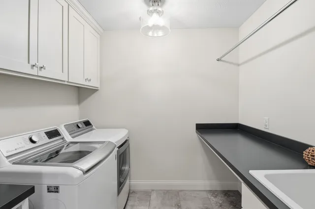 $1,800,000 | 5840 Prestwick Court, Excelsior, MN 55331