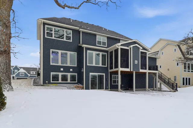 $1,800,000 | 5840 Prestwick Court, Excelsior, MN 55331