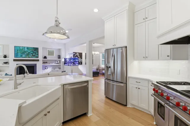 $1,800,000 | 5840 Prestwick Court, Excelsior, MN 55331