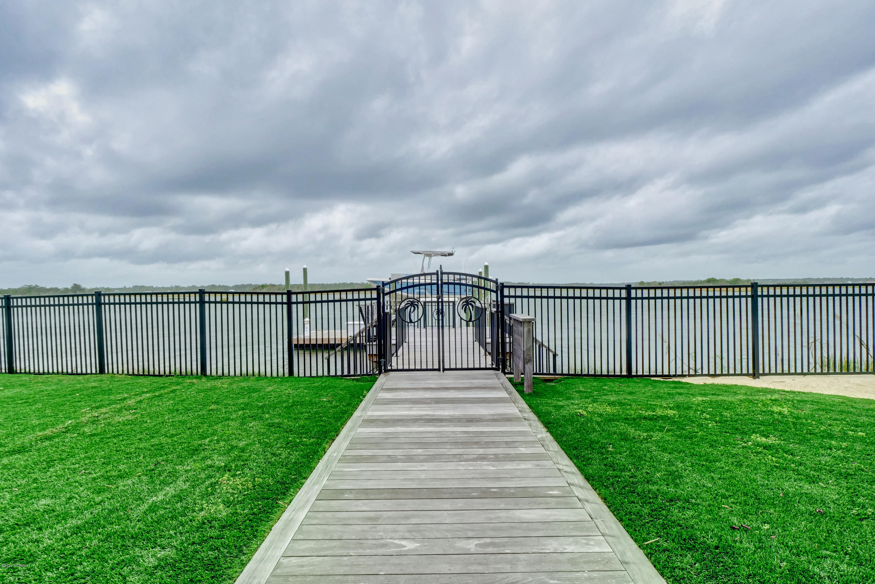 180 Atkinson Road Surf City, NC 28445 - Photo 40 of 44 180 Atkinson Rd (41)