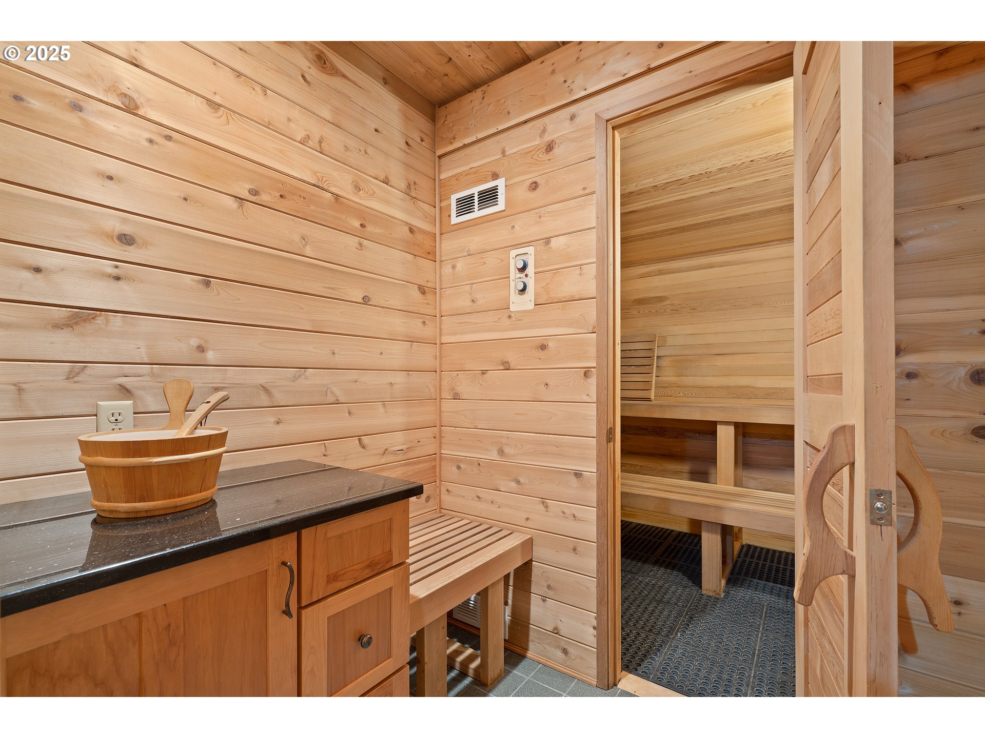 1261 Mathews Road Washougal, WA 98671 - Photo 27 of 42 Sauna