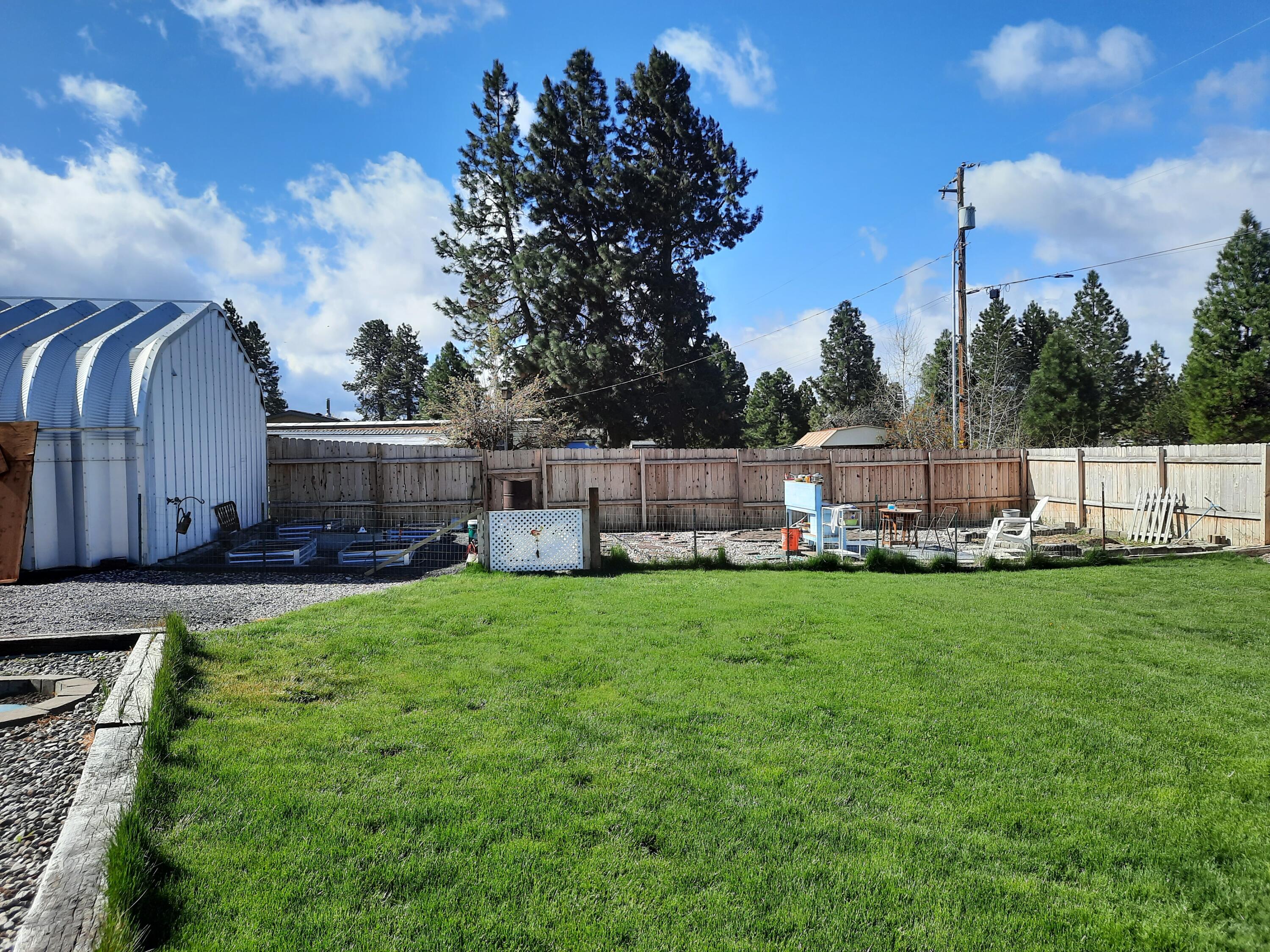37626 Deerfield Road Chiloquin, OR 97624 - Photo 39 of 42 backyard