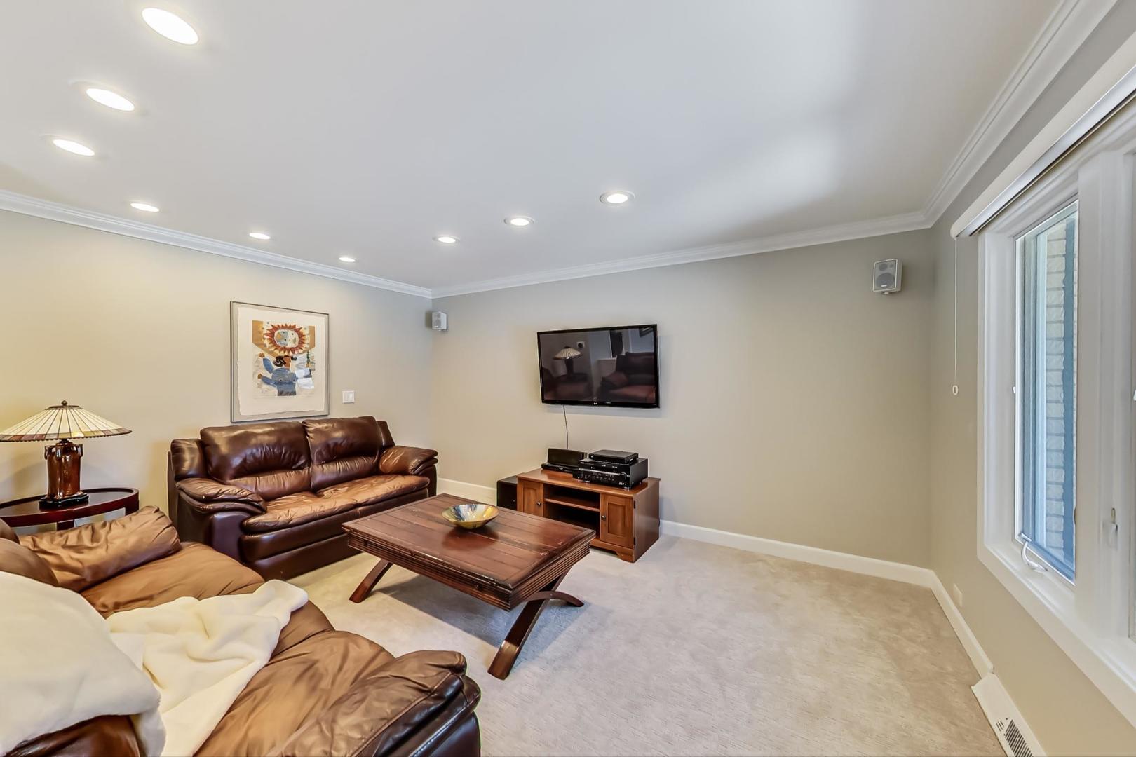 1846 Smith Road Northbrook, IL 60062 - Photo 9 of 58 a living room with furniture and a window