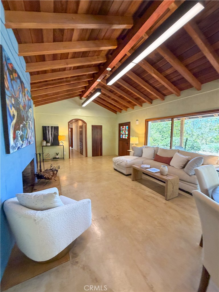 2 Chuckwagon Road Rolling Hills, CA 90274 - Photo 15 of 61 Gallery Image 15