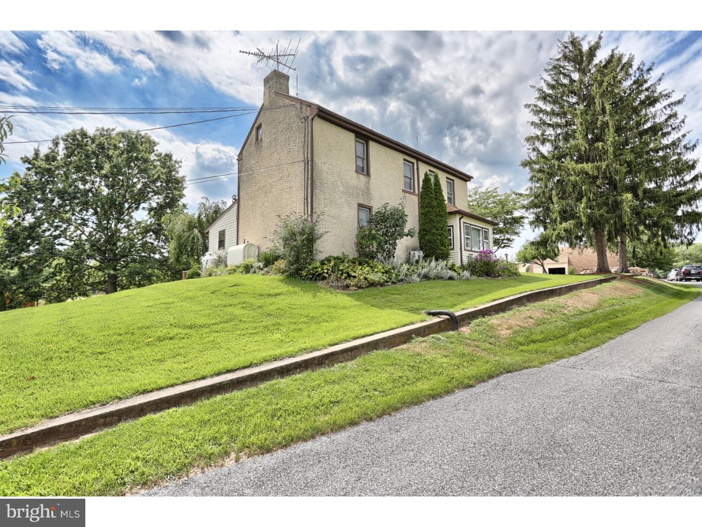 205 Merkel Road Gilbertsville, PA 19525 - Photo 2 of 24 Exterior