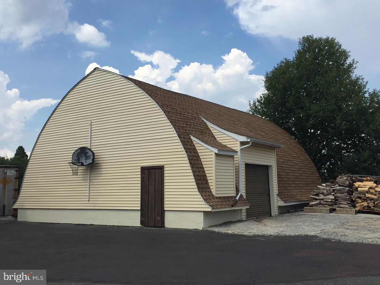 205 Merkel Road Gilbertsville, PA 19525 - Photo 11 of 24 Barn