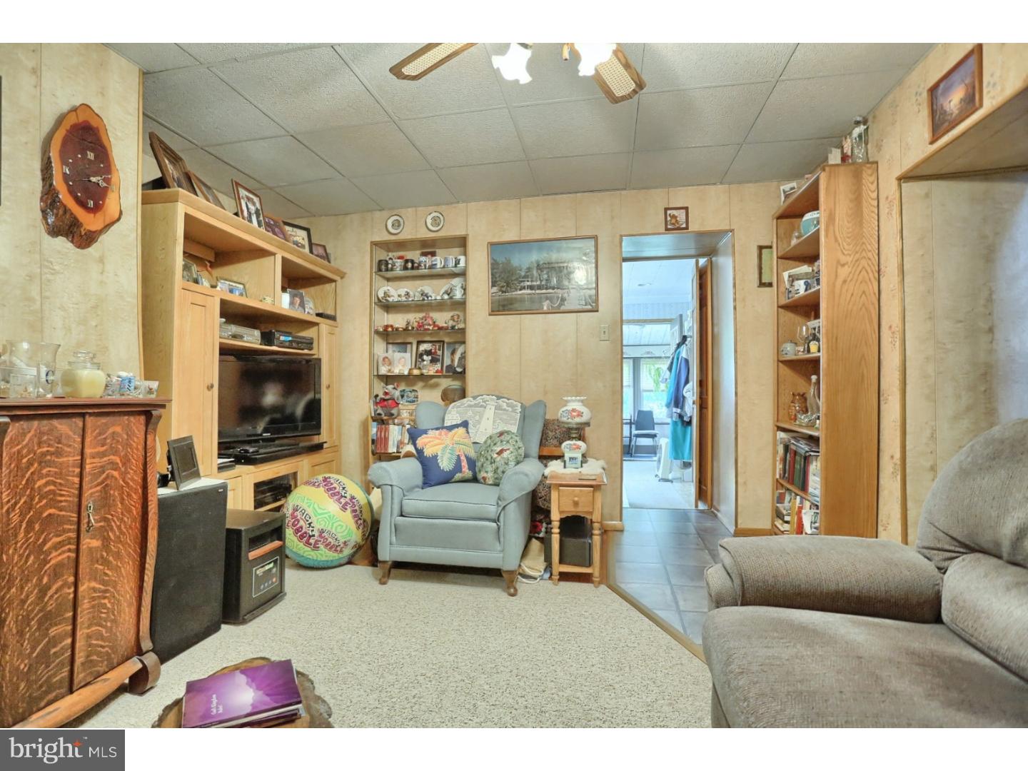 205 Merkel Road Gilbertsville, PA 19525 - Photo 15 of 24 Living Room