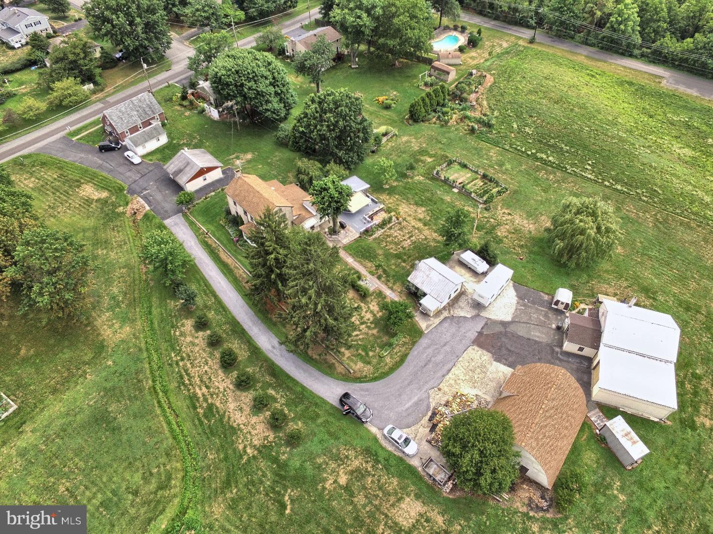 205 Merkel Road Gilbertsville, PA 19525 - Photo 7 of 24 View