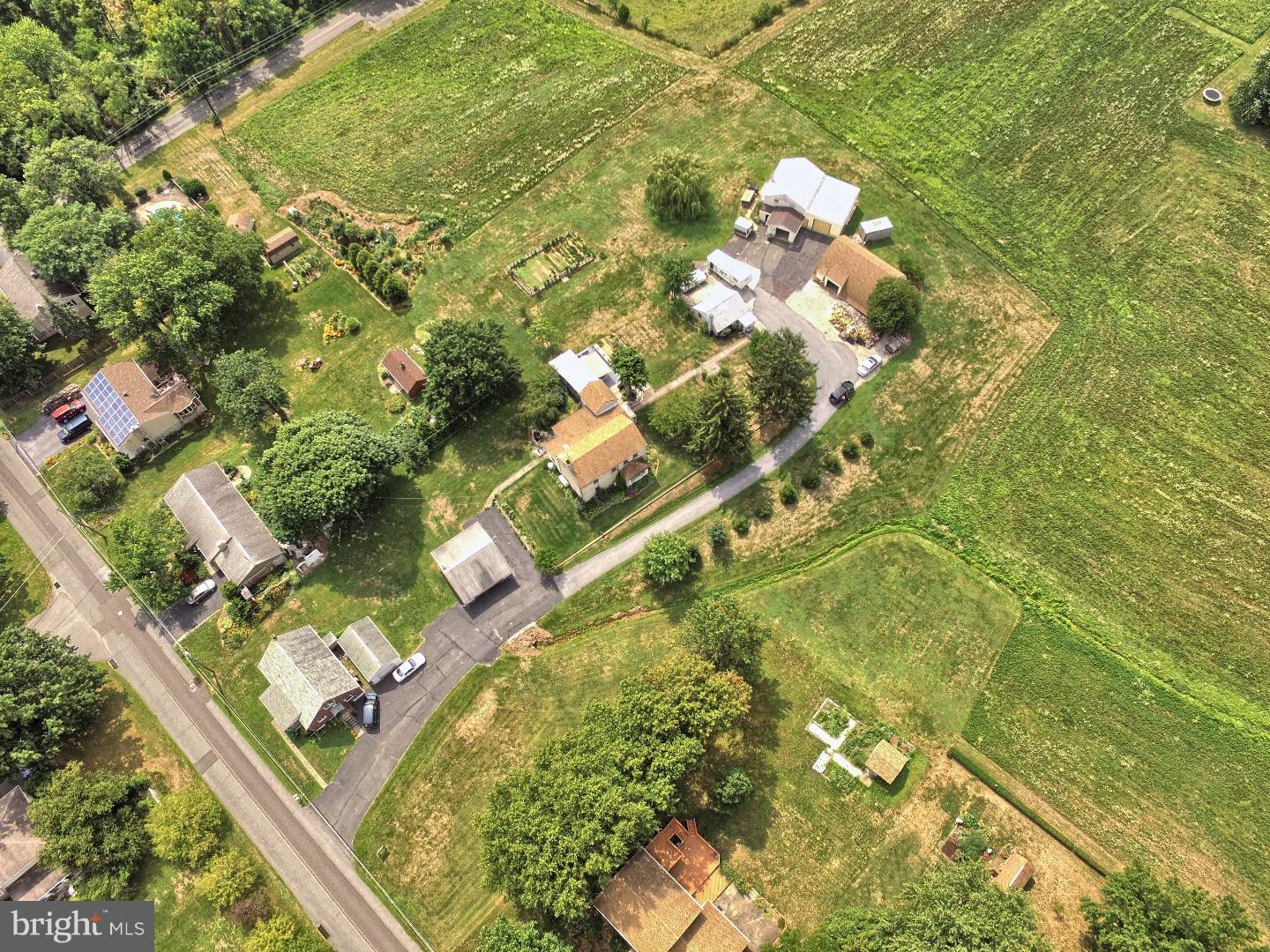 205 Merkel Road Gilbertsville, PA 19525 - Photo 8 of 24 View