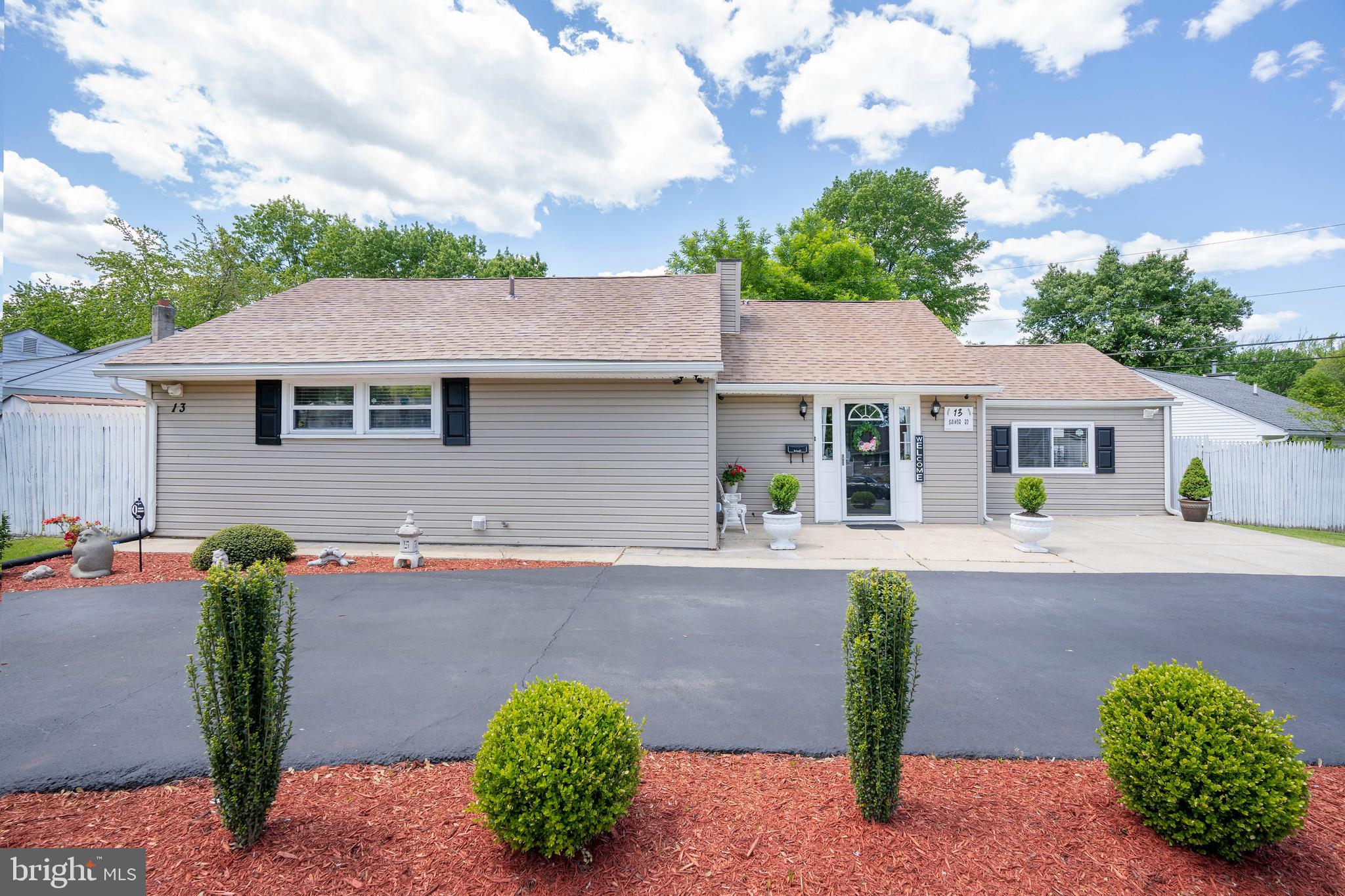 13 Gainor Road New Castle, DE 19720 - Photo 1 of 22 Gallery Image 1