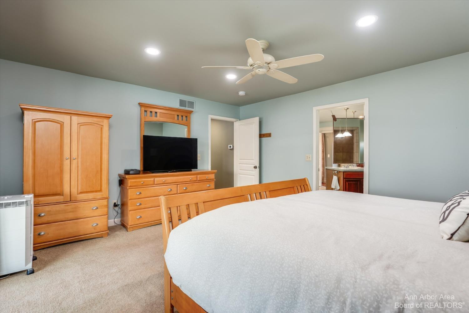 5555 Tower Road Plymouth, MI 48170 - Photo 25 of 55 Photo 25