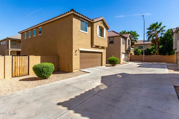 $329,950 | 917 East Agua Fria Lane, Avondale, AZ 85323