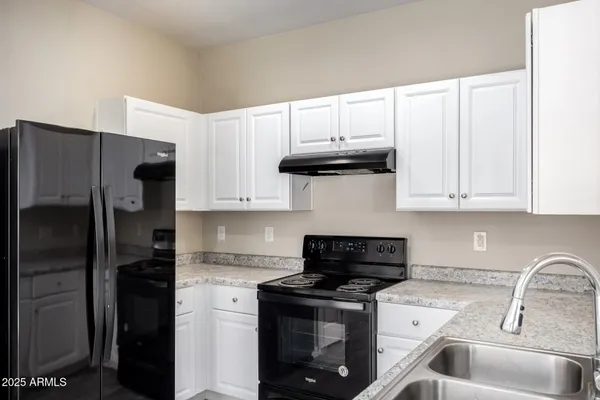 $329,950 | 917 East Agua Fria Lane, Avondale, AZ 85323