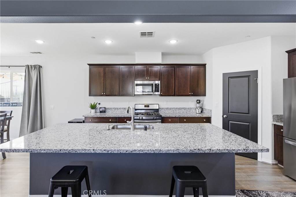 5091 Netherley Street Riverside, CA 92505 - Photo 13 of 37