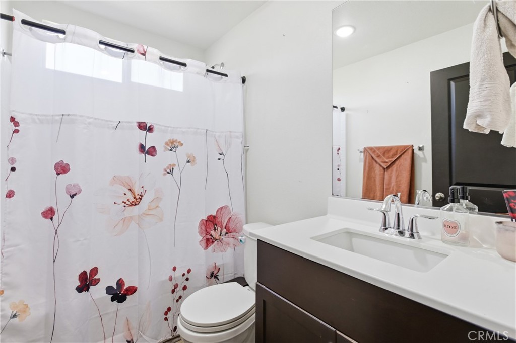 5091 Netherley Street Riverside, CA 92505 - Photo 6 of 37