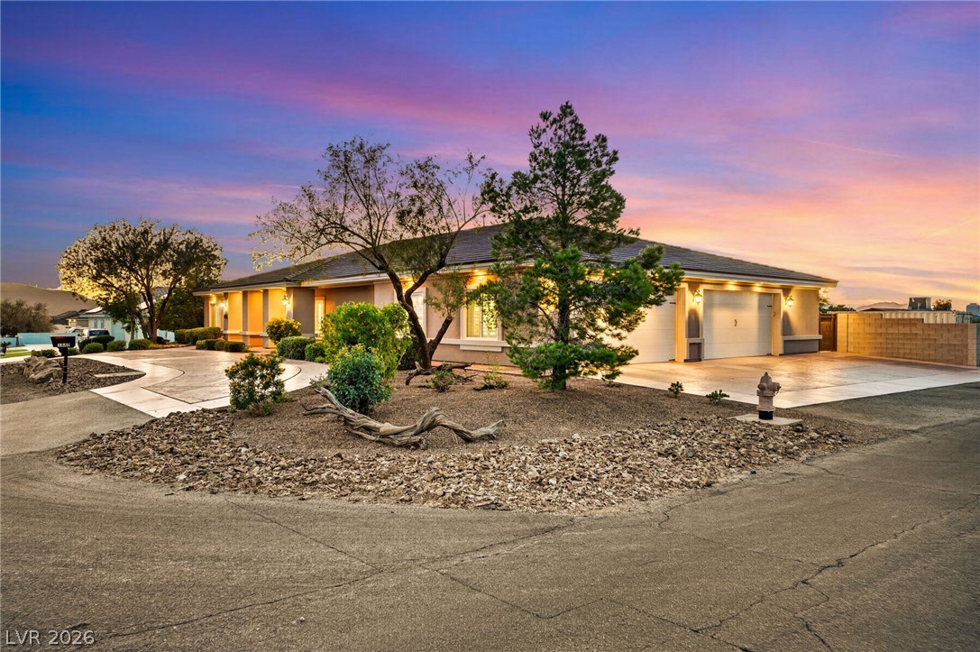 1640 Rocking Horse Drive Henderson, NV 89002 - Photo 6 of 88