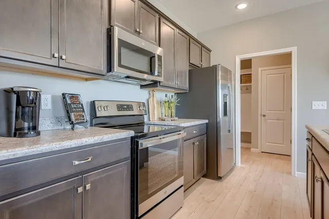 $400,123 | 18340 West 205th Terrace, Spring Hill, KS 66083