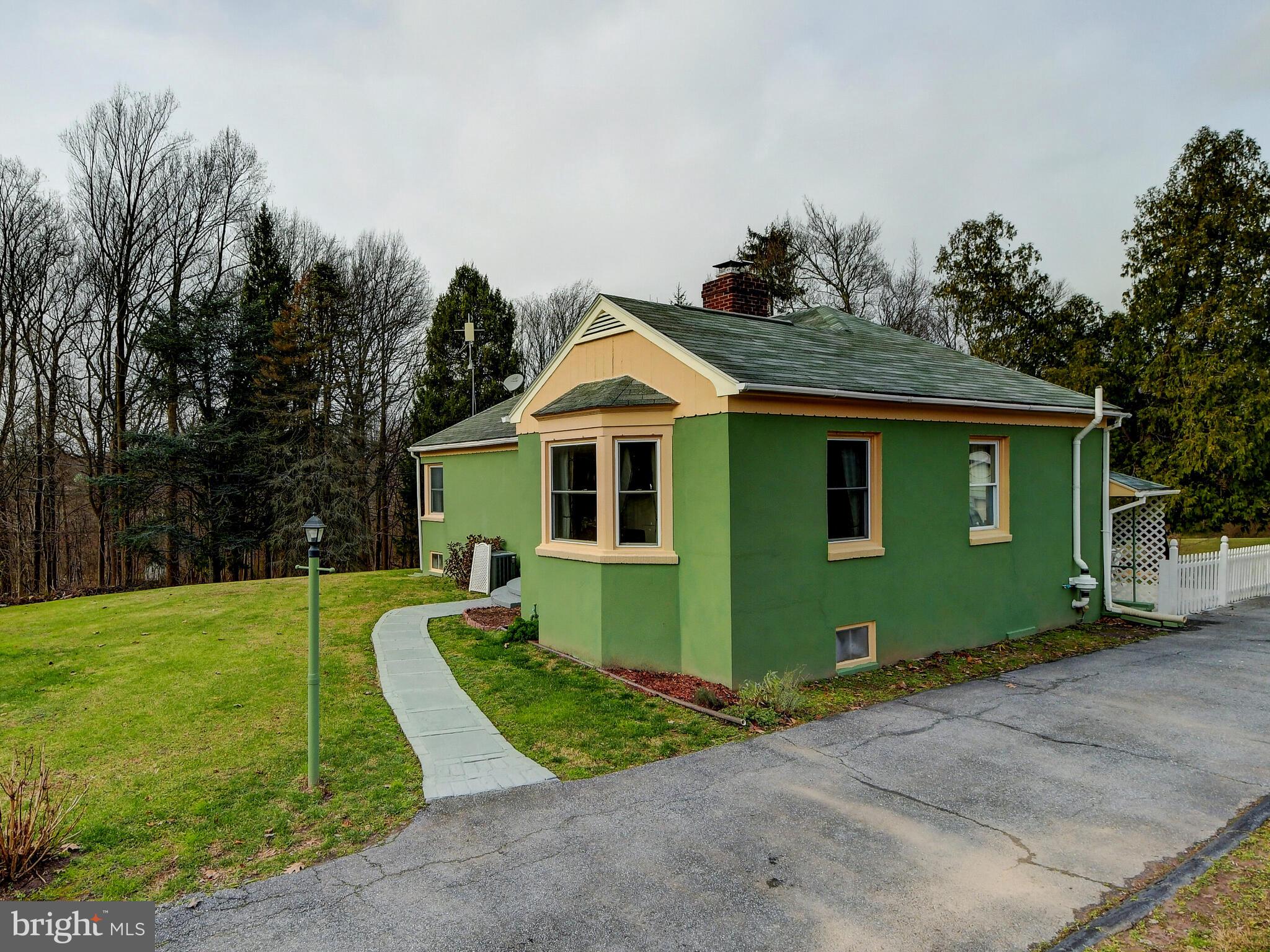 112 Cockeys Mill Road Reisterstown, MD 21136 - Photo 10 of 51 Gallery Image 10