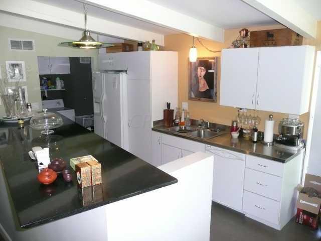 2527 Edgevale Road Columbus, OH 43221 - Photo 8 of 15