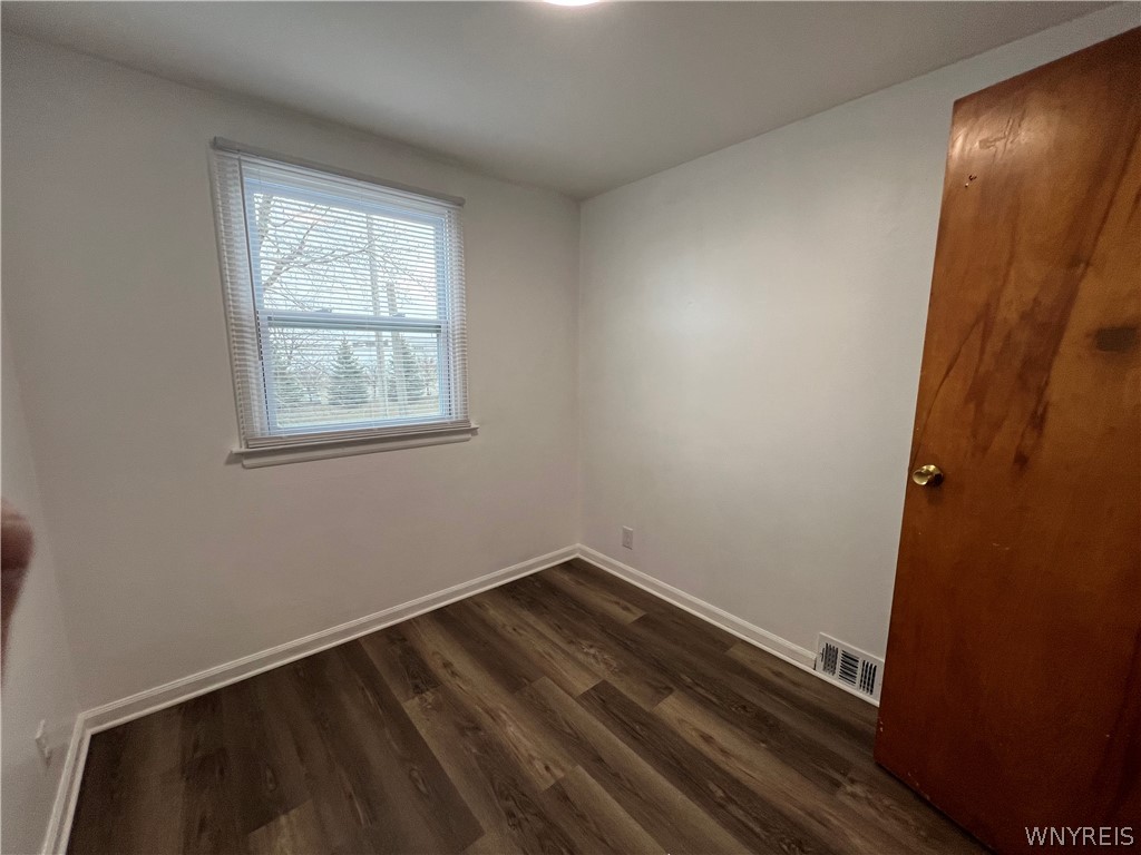 512 Cayuga Road Cheektowaga, NY 14225 - Photo 19 of 20
