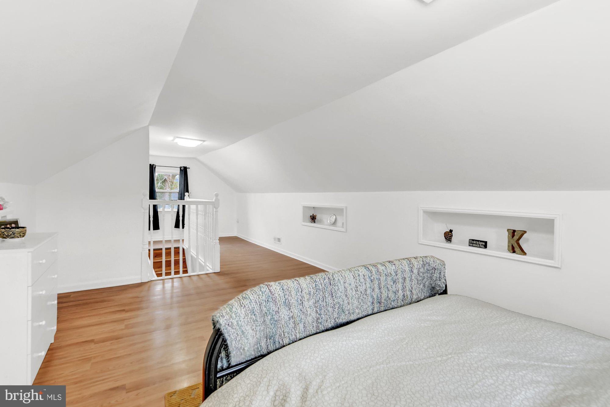 3030 Parktowne Road Baltimore, MD 21234 - Photo 8 of 20 Recently remodeled with new flooring!