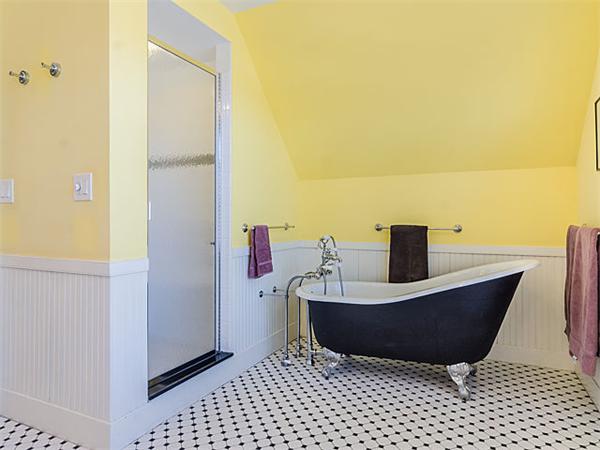 11 Rice Street Newton, MA 02459 - Photo 19 of 26