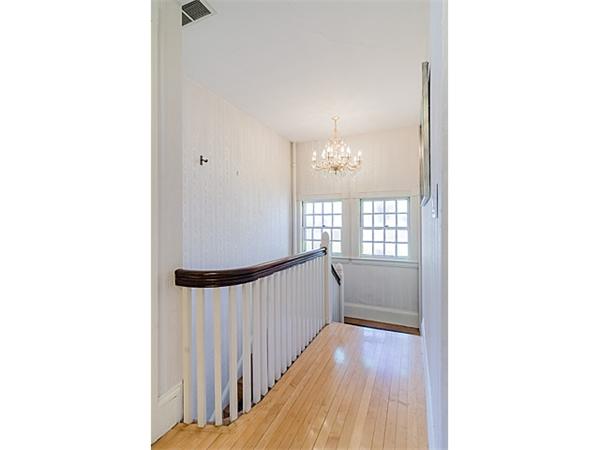 11 Rice Street Newton, MA 02459 - Photo 10 of 26