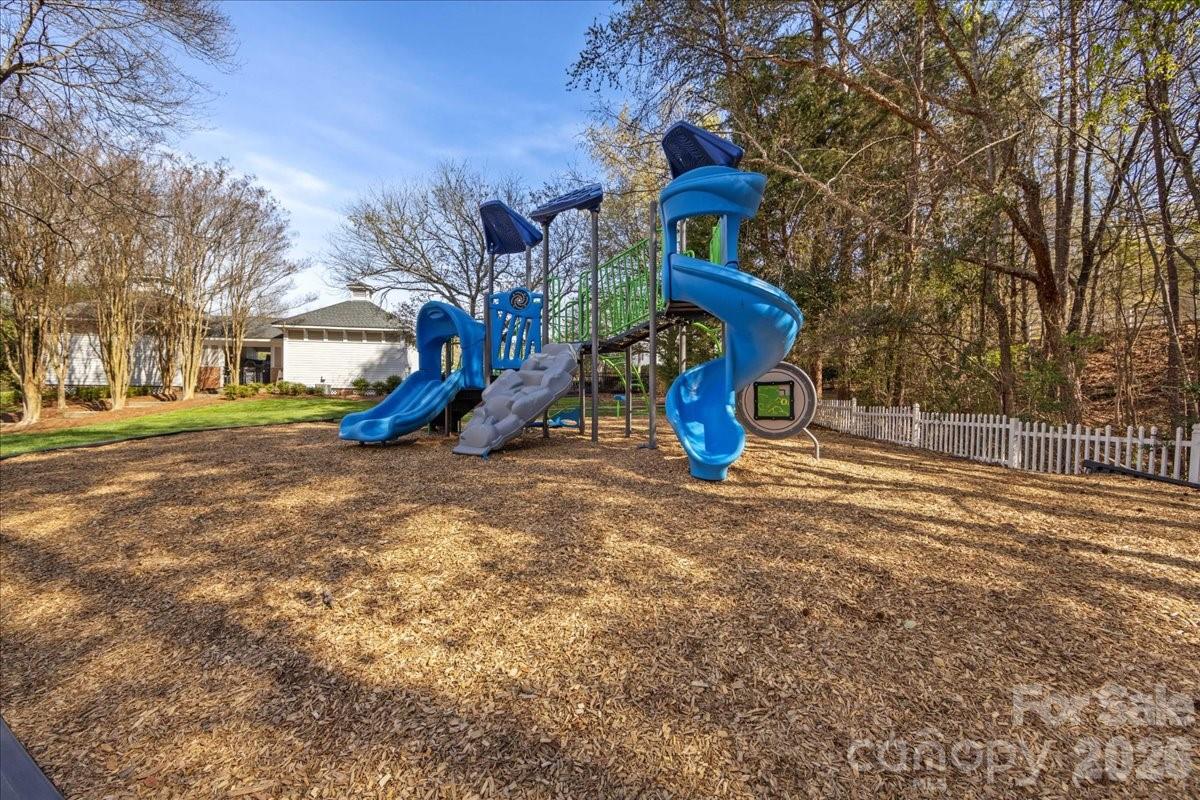 647 District Court Fort Mill, SC 29708 - Photo 36 of 48