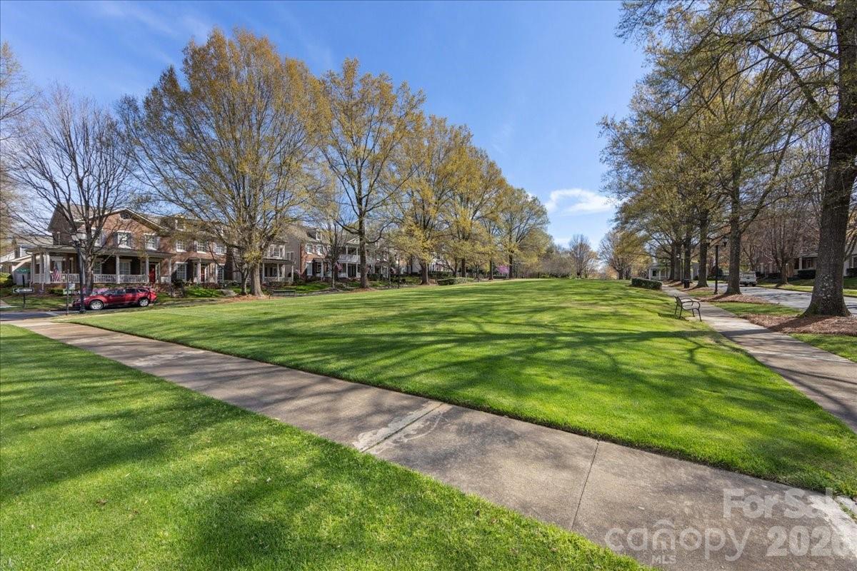 647 District Court Fort Mill, SC 29708 - Photo 38 of 48
