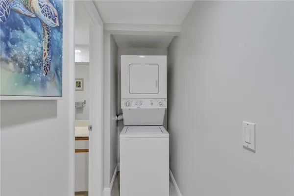 $238,000 | 38 Plantation Drive, Unit 201, Vero Beach, FL 32966
